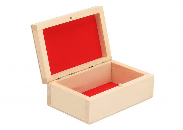 Krabička s červenou výstelkou levně